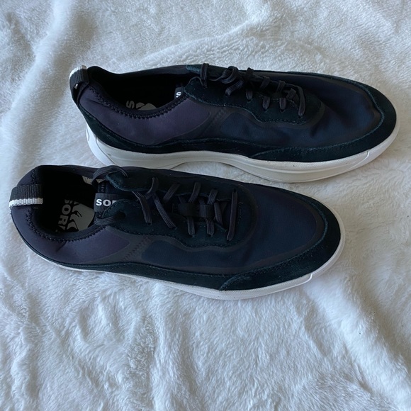 Sorel Women’s Ona Low Sneakers in Black Suede with White Platform Bottom Size 10 - Picture 6 of 13